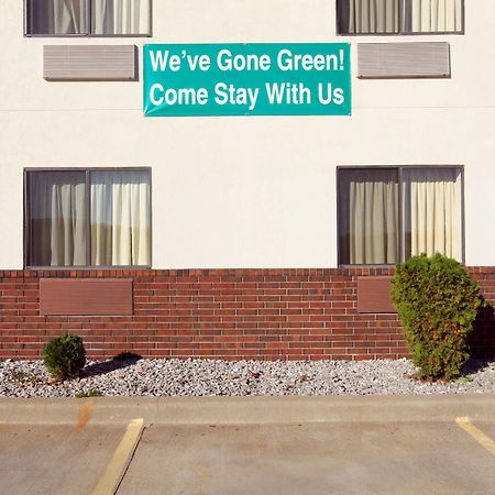 Americas Best Value Inn & Suites Cassville Roaring River Esterno foto