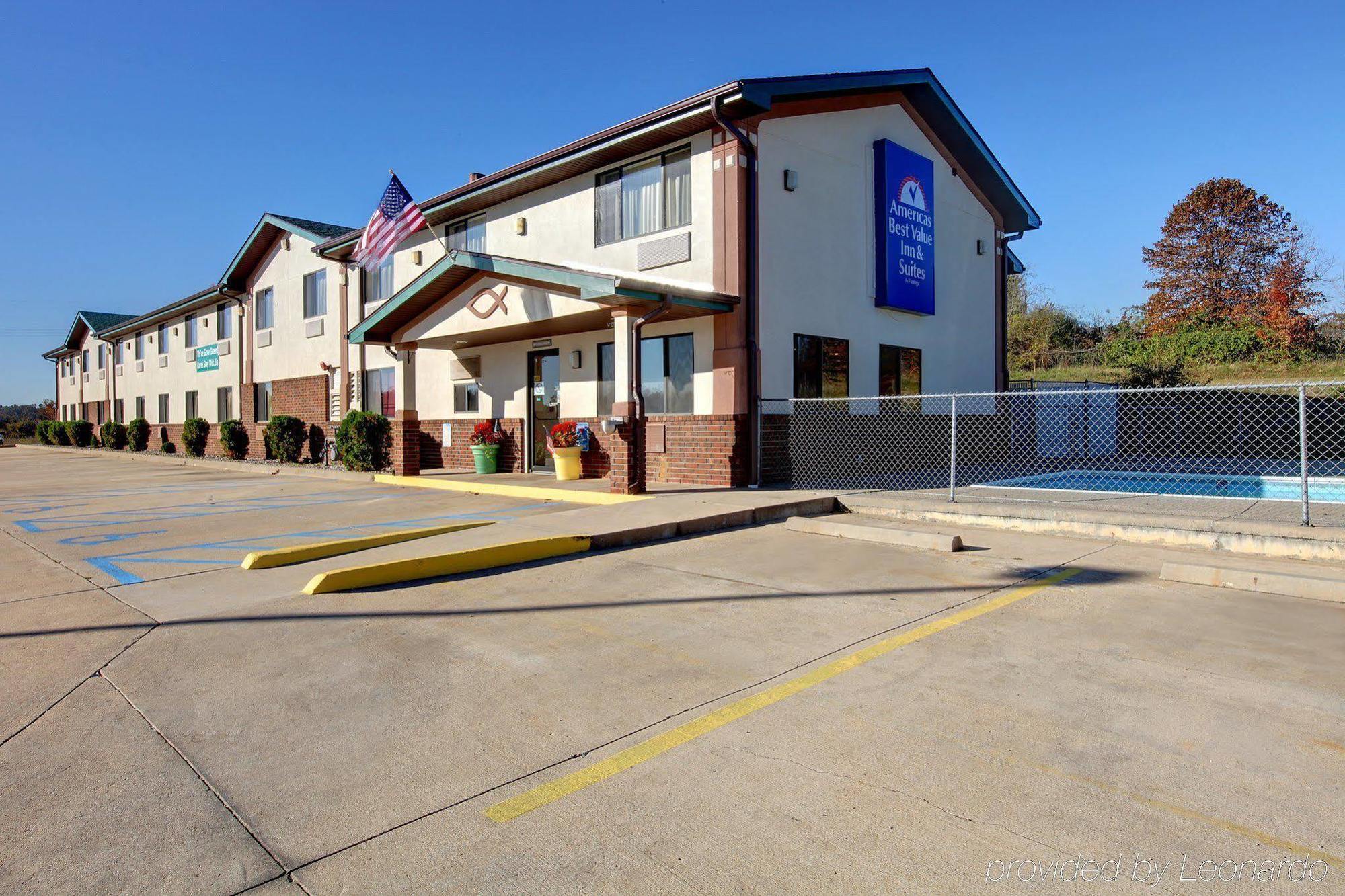 Americas Best Value Inn & Suites Cassville Roaring River Esterno foto