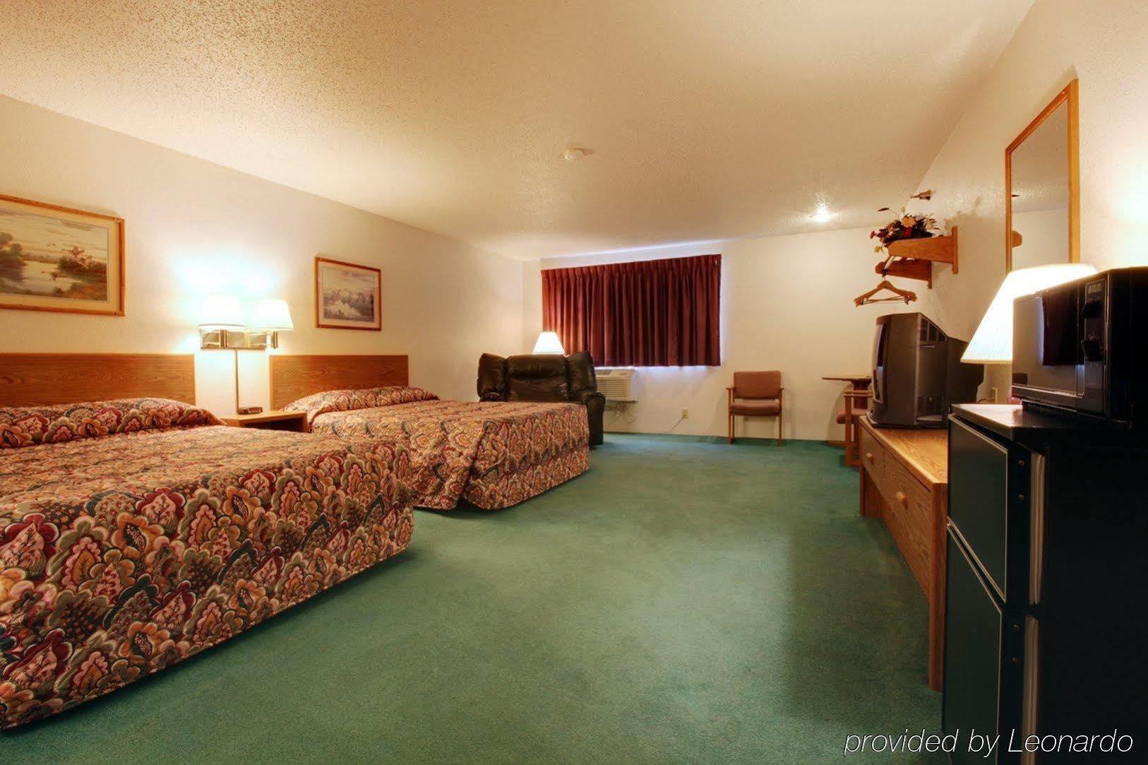 Americas Best Value Inn & Suites Cassville Roaring River Esterno foto